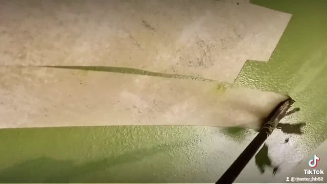 Очень удобно! Скребок для снятия побелки, водоэмульсионной краски и шпатлевки смотреть онлайн