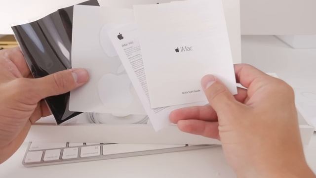21.5 inch 4K iMac UNBOXING AND SETUP смотреть онлайн