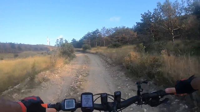 Крым - на электробайке по - Феодосии 🚵♂️🌊⛰🏖🐬☀️ смотреть онлайн