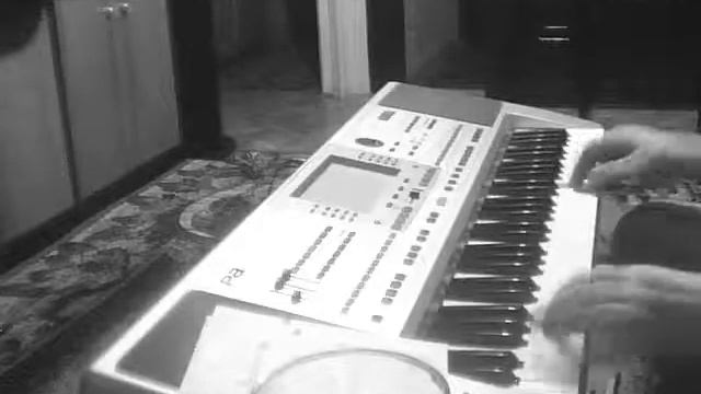 Mark Oh ,,,,,,by sie obraził :( Korg 50 tylko :( смотреть онлайн