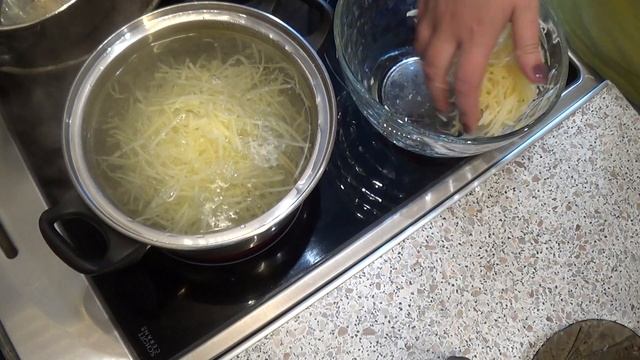 Салат из картофеля по корейски - Вы еще такого не пробовали ! Хе из картофеля с курицей. смотреть онлайн