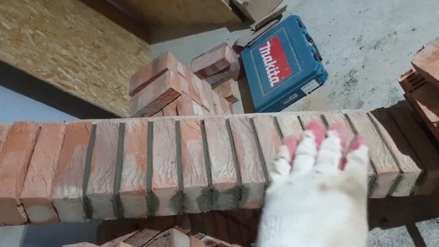 Каминная топка в кирпичной облицовке - Видео №2 смотреть онлайн