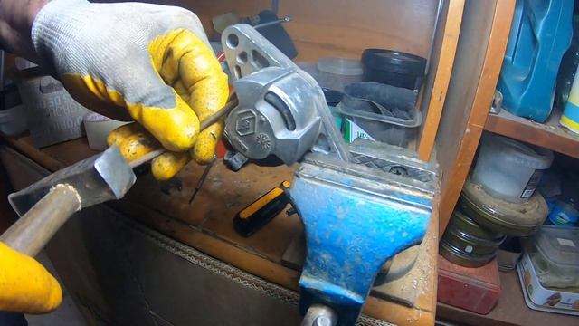 Renault Clio Symbol'ün Alternatör Kayışı Gergi Kütüğünü İnceledim / Belt Tensioner смотреть онлайн