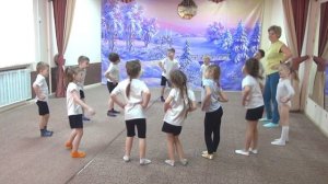 Танец-игра. Учим перестроения: шеренга, круг, в рассыпную. Ритмика для детей 5-7 лет