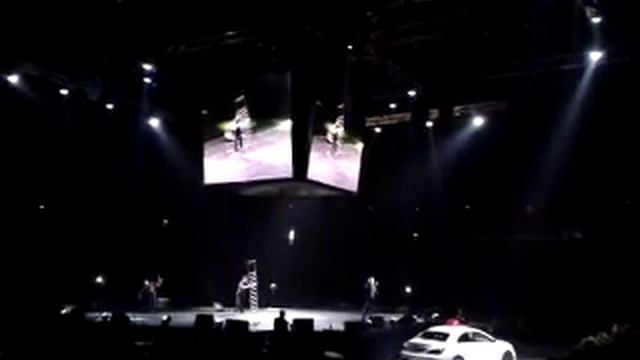 Baltijos cirkas/ Žalgirio arena. Broliai Kundrotai. Arūnas Valinskas. video 2015 03 14 16 25 45 смотреть онлайн