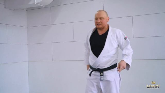 Дзюдо со Звездами. Сергей Сафронов, Метр иллюзий овладел магией дзюдо. смотреть онлайн
