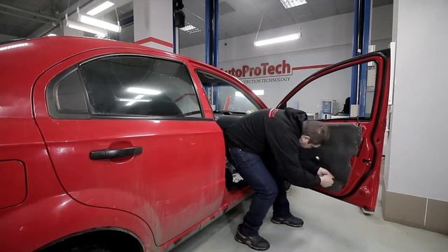 Испытания бронировочной (антивандальной) пленки для стекол авто смотреть онлайн