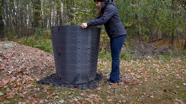 Backyard Composting Made Easy With the GEOBIN® Composter смотреть онлайн