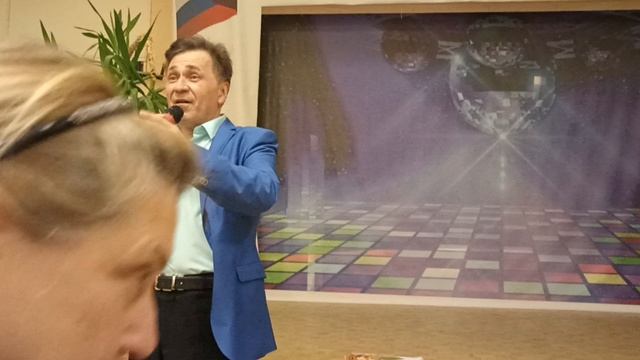 Скажи мне рябина -МИХАИЛ МИХАЙЛОВ смотреть онлайн