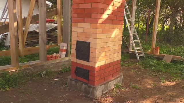 Печь в курятник - труба, дверка и первая топка смотреть онлайн