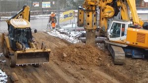 Bauer BG 28H and Caterpillar 432E