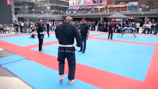 I Entered A BJJ Tournament To Prove It Doesn't Work смотреть онлайн