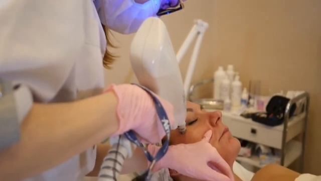 Лазерное омоложение ClearLift™ смотреть онлайн