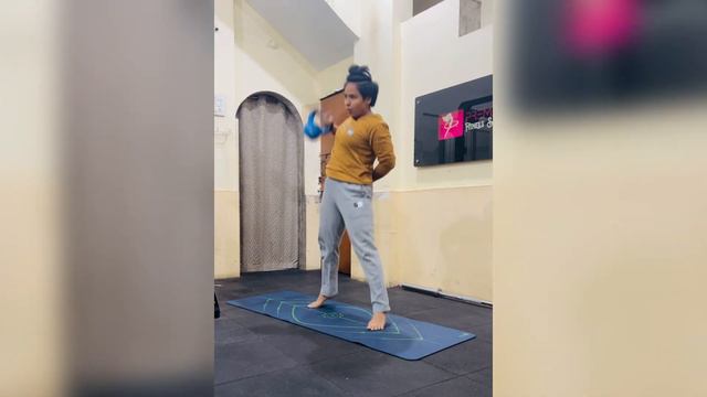 Daily life of a FITNESS TRAINER and LIVING WITH 2 DOBERMAN 🐕🐶 смотреть онлайн