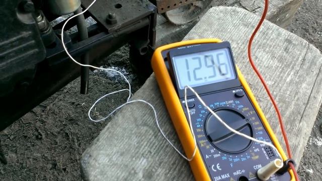 Мотоблок Зубр. Робота генератора. Виміри напруги і струму смотреть онлайн