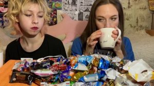 ?СЛАДКИЙ МУКБАНГ/ ?КОНФЕТЫ/ Отвечаем на вопросы/ SWEET MUKBANG/CANDY BAR