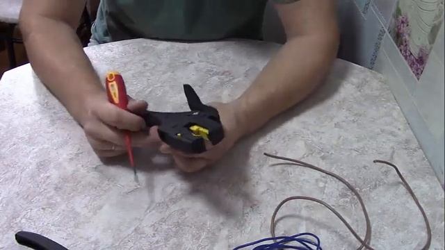 Чем отличается стриппер IEK старого образца и нового смотреть онлайн