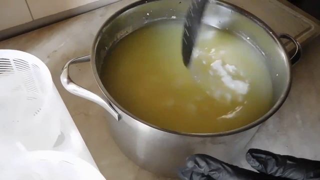 СЫР ФЕТА. ГОТОВИМ ФЕТУ ДОМА. Homemade feta cheese (+ricotta), ENG SUBS смотреть онлайн