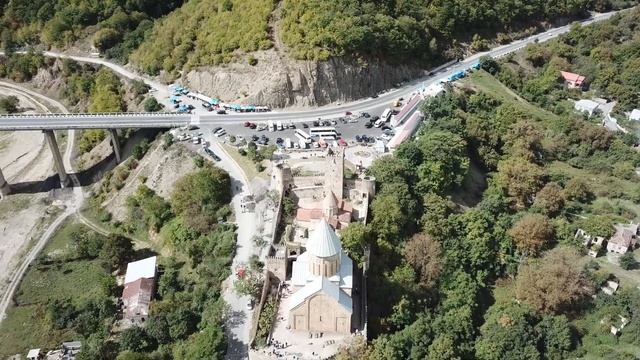 8. Грузия. Крепость Ананури и Жинвальское водохранилище смотреть онлайн