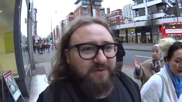 VLOG о Лондоне - что продают в супермаркетах. смотреть онлайн