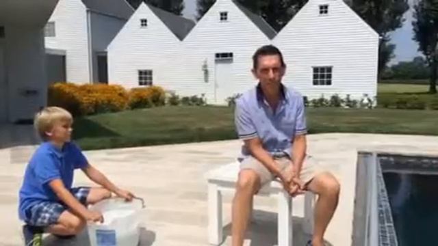 ALS Ice Bucket Challenge смотреть онлайн