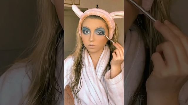 Pamela Anderson 1999 MTV VMA’s Inspired Makeup?✨ смотреть онлайн