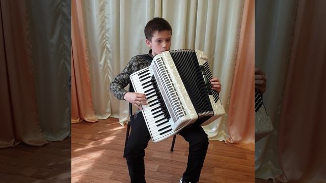 И.С.Бах прелюдия 2 до минор, С.Бредис "Папин автомобиль". Исп. Абрамский Давид,11 лет.г.Анапа, ДМШ смотреть онлайн
