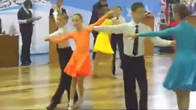 Выступление Полюшки и Дениса 1 Зимний бал 2013г смотреть онлайн