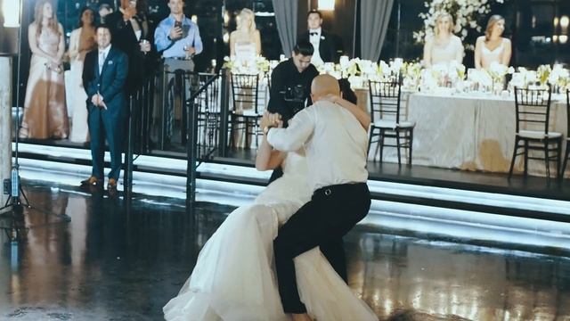Couple does a tango for first dance & NAILS IT! смотреть онлайн