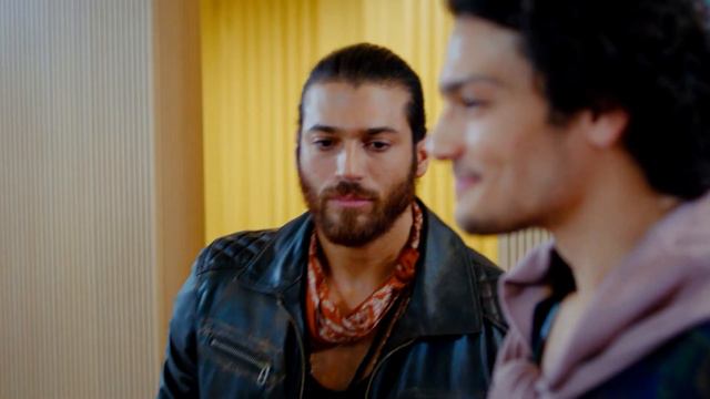 Who Is This Handsome? - Early Bird (English Subtitles) | Erkenci Kus смотреть онлайн