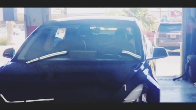 June 2, 2020 Tesla Model 3 Windshield Crack смотреть онлайн