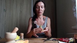 "Ведьмина" свеча. Свеча из воска с травами.