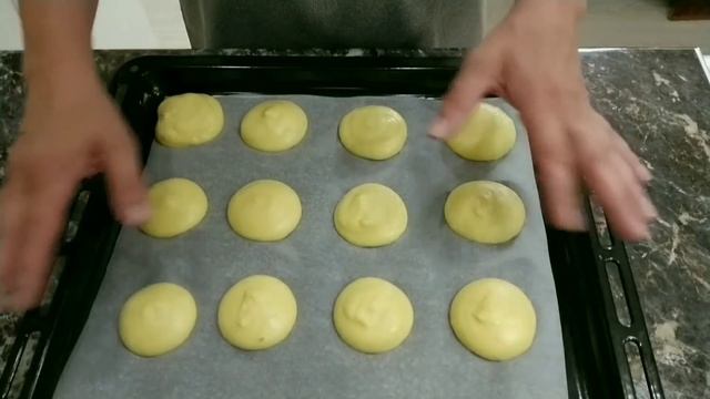 Пирожное Буше. Бисквитное печенье с кремом. смотреть онлайн