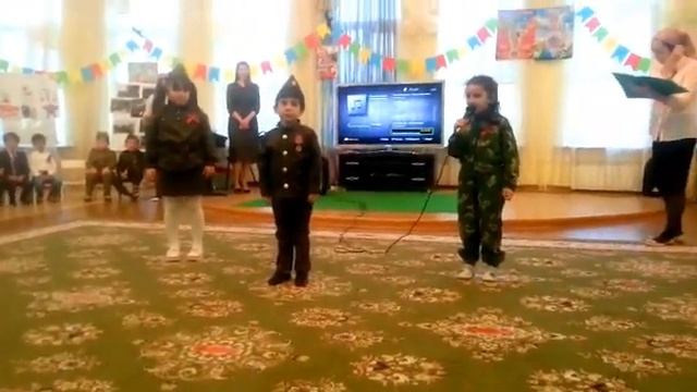 утренник ко Дню Победы (старшая группа "Радуга") смотреть онлайн