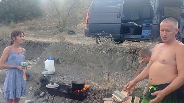 Очередной обзор палаточного лагеря дикарей из Симферополя! Крым кемпинг Чобан Кале смотреть онлайн