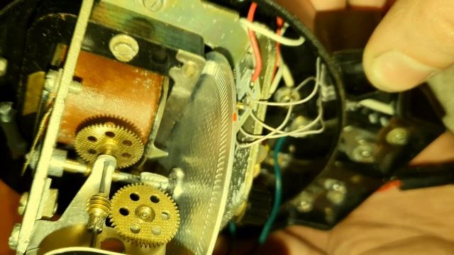 Красивые часы из старого электросчетчика смотреть онлайн