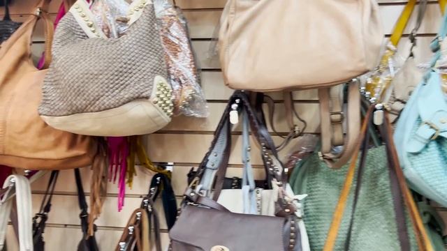 ИТАЛЬЯНСКИЕ СУМКИ✨ НОВИНКИ? ЮЖНЫЕ ВОРОТА. МОСКВА смотреть онлайн