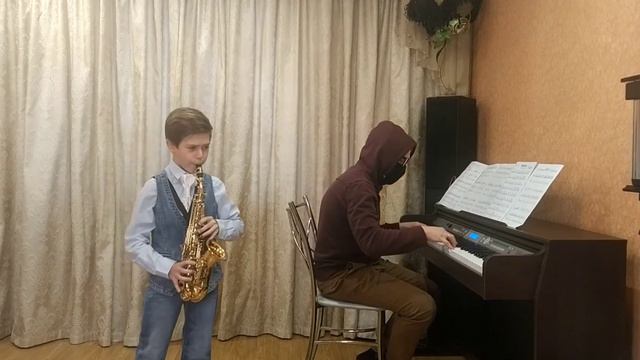 Яшков Пётр, 8 лет, саксофон, G. Gershwin "Summertime" смотреть онлайн