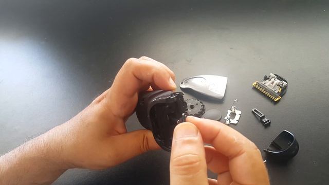 Battery replacement for Panasonic ER1611 hair clippers смотреть онлайн