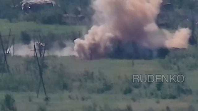 Уничтожение наблюдательных пунктов ВСУ в районе Марьинки. смотреть онлайн