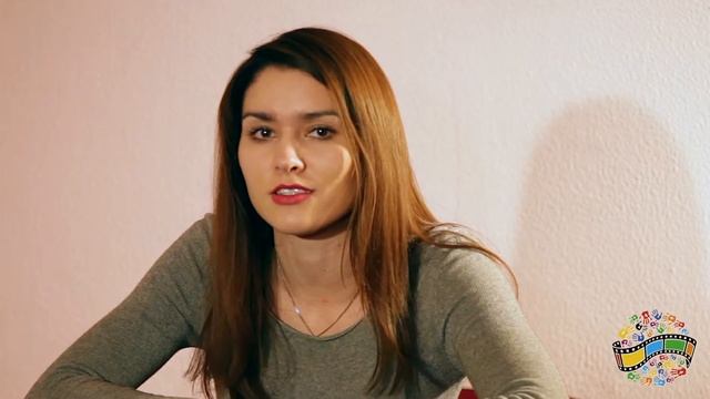 Анастасия Козлова — Стихи о принятии мира (проект «ЧТЕЦ») смотреть онлайн