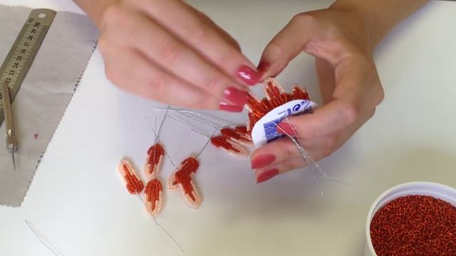 ГЕРБЕРА из БИСЕРА. Tutorial: Beaded Gerbera. МК. Часть 3/3 смотреть онлайн