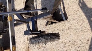 Настройка плуга на минитракторе перед вспашкой.