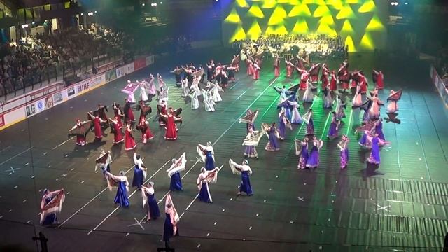 Песня Сударушка - сводный хор, хороводы с платками смотреть онлайн