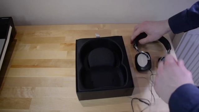 Bowers & Wilkins P5 Headphones Unboxing смотреть онлайн