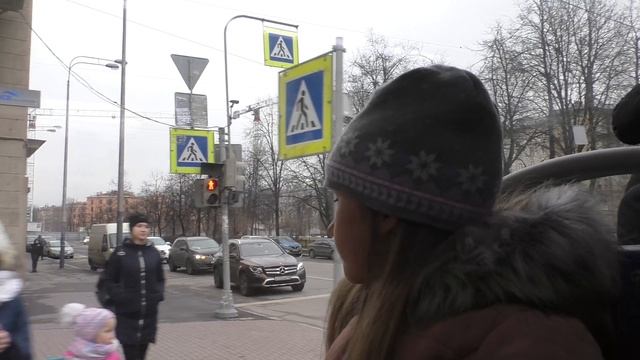 Поездка в автобусе по Санкт-Петербургу. смотреть онлайн