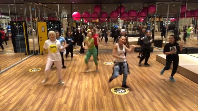Zumba Aİ SE EU TE PEGO by Michel Teló | @meltemoktav смотреть онлайн