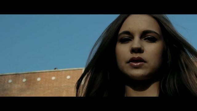 Mark & Veronika - Я убегаю от тебя смотреть онлайн