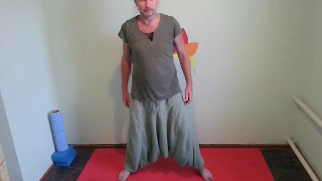 Вечерние йога-асаны: дома для начинающих! Лучшая вечерняя йога ОНЛАЙН перед медитацией. 18.08.23 г. смотреть онлайн