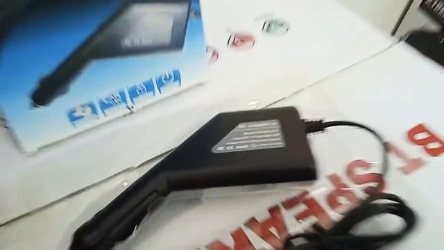 Автомобильное Зарядное Устройство от Прикуривателя для JBL Xtreme смотреть онлайн